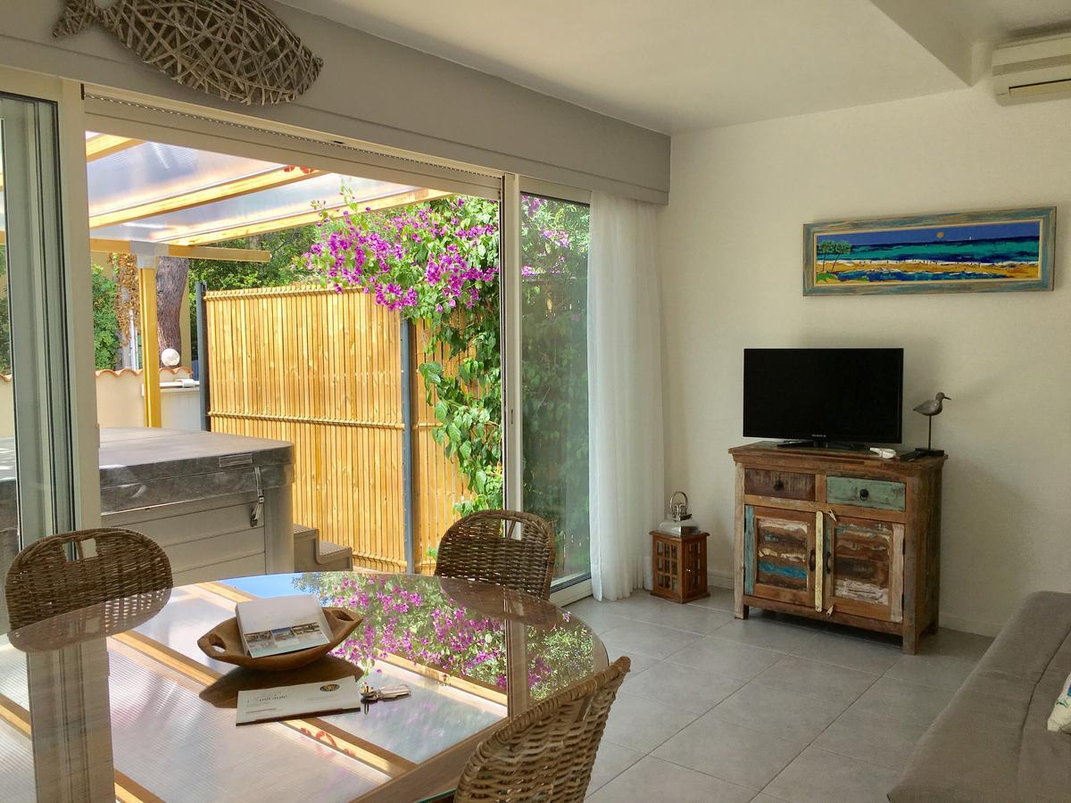 Villa L'Amiraute Agde Exteriör bild